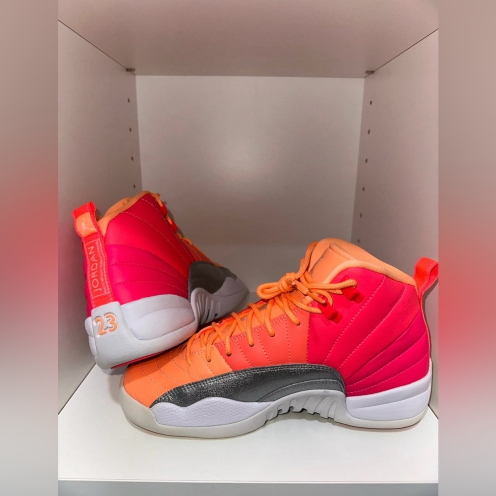 New Jordan 12 Retro Sunrise (GS) Womens Girls Pink Sneakers Size 8.5 Women